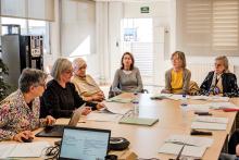 Maria Solés, Secretària F. Sant Vicens de Paül; Cécile Crozet, F.Support-Girona; Lluïsa Ferrer, Oncolliga. Convidats: Cristina Esteve,  Dolors Puig i Maria Rosa Garolera